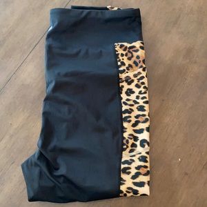 2xl black and cheetah print LuLaRoe workout pants